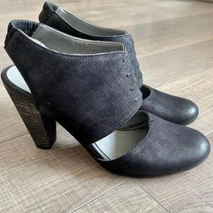 Seychelles leather slingbacks